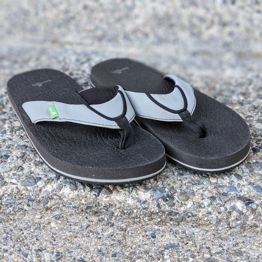 Sanuk Yoga Mat Flip Flops Black & Gray size 4 - 5